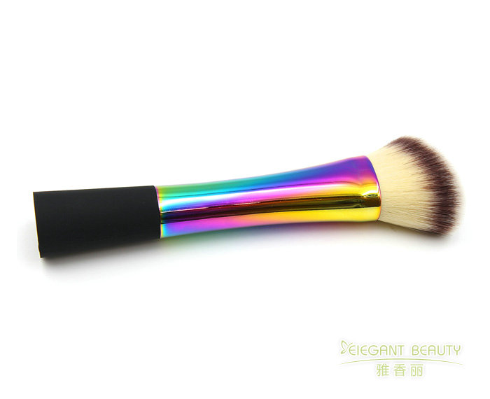 匠心獨(dú)運(yùn)，這款化妝刷套裝讓美妝更精致